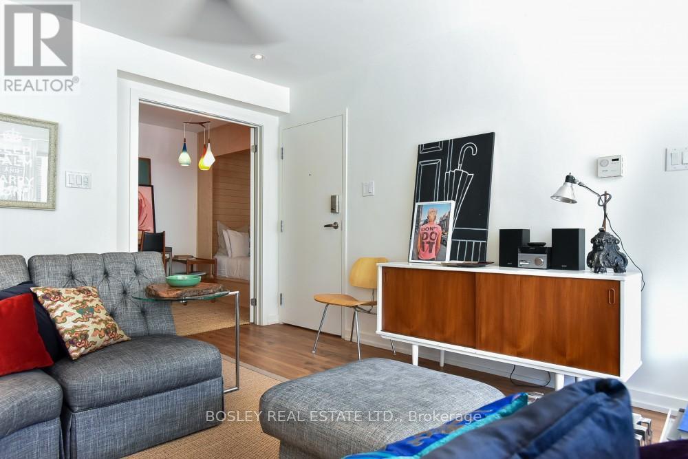 Main - 10 Tennis Crescent, Toronto, Ontario  M4K 1J3 - Photo 6 - E12740402