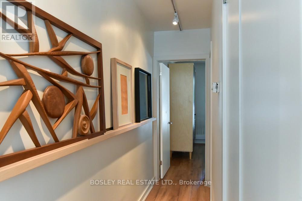 Main - 10 Tennis Crescent, Toronto, Ontario  M4K 1J3 - Photo 8 - E12740402