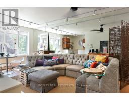 MAIN - 10 TENNIS CRESCENT, Toronto, Ontario