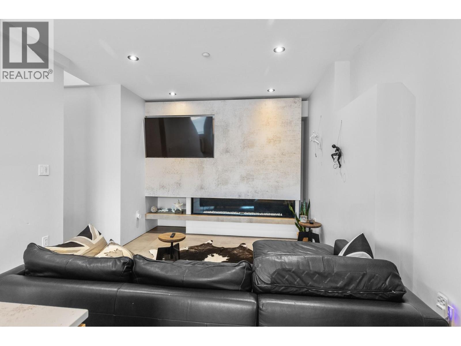 4043 Lakeside Road Penticton Photo 9