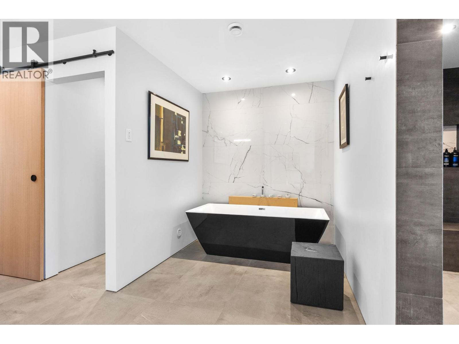 4043 Lakeside Road Penticton Photo 35