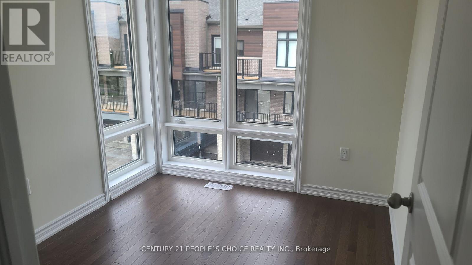 161 Blick Crescent, Aurora, Ontario  L4G 4A7 - Photo 6 - N12740450