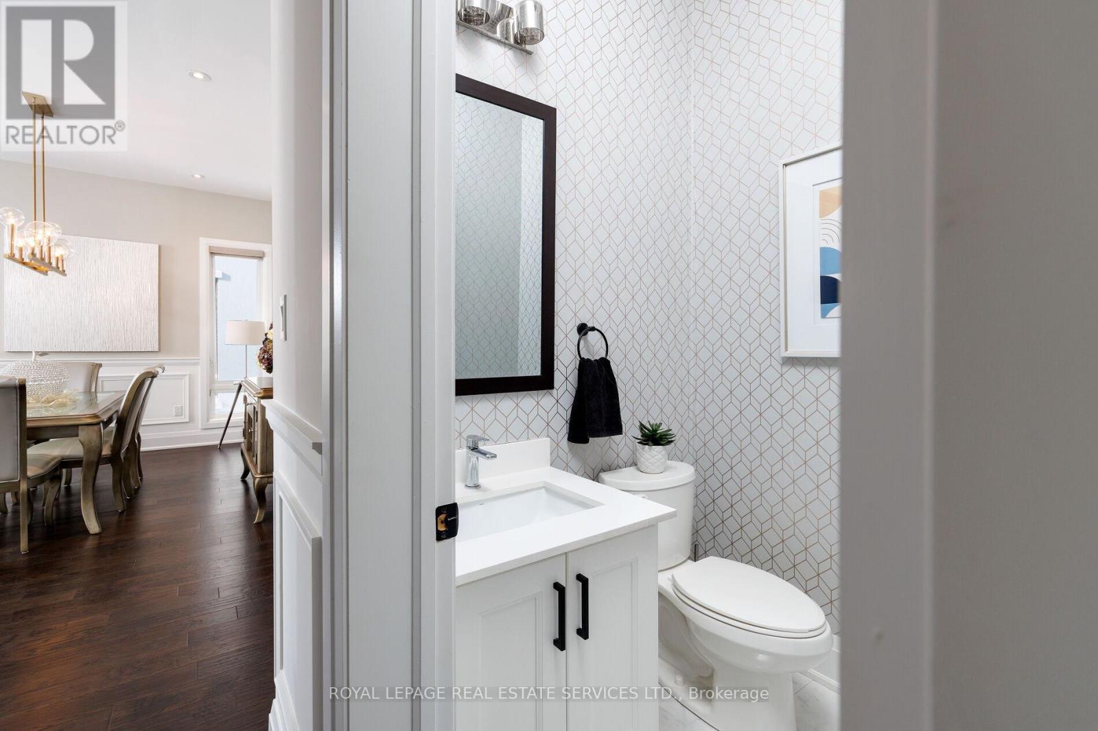 175 Burloak Drive W, Oakville, Ontario  L6L 6E6 - Photo 18 - W12740400