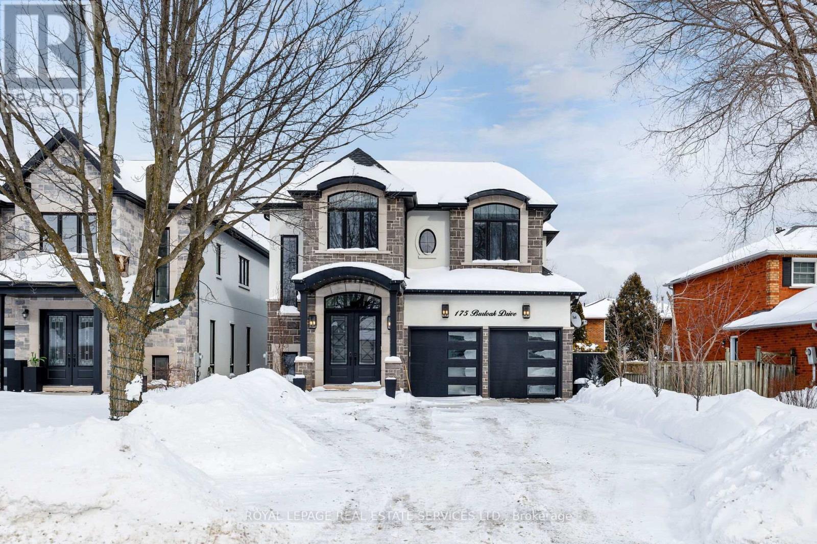 175 Burloak Drive W, Oakville, Ontario  L6L 6E6 - Photo 2 - W12740400