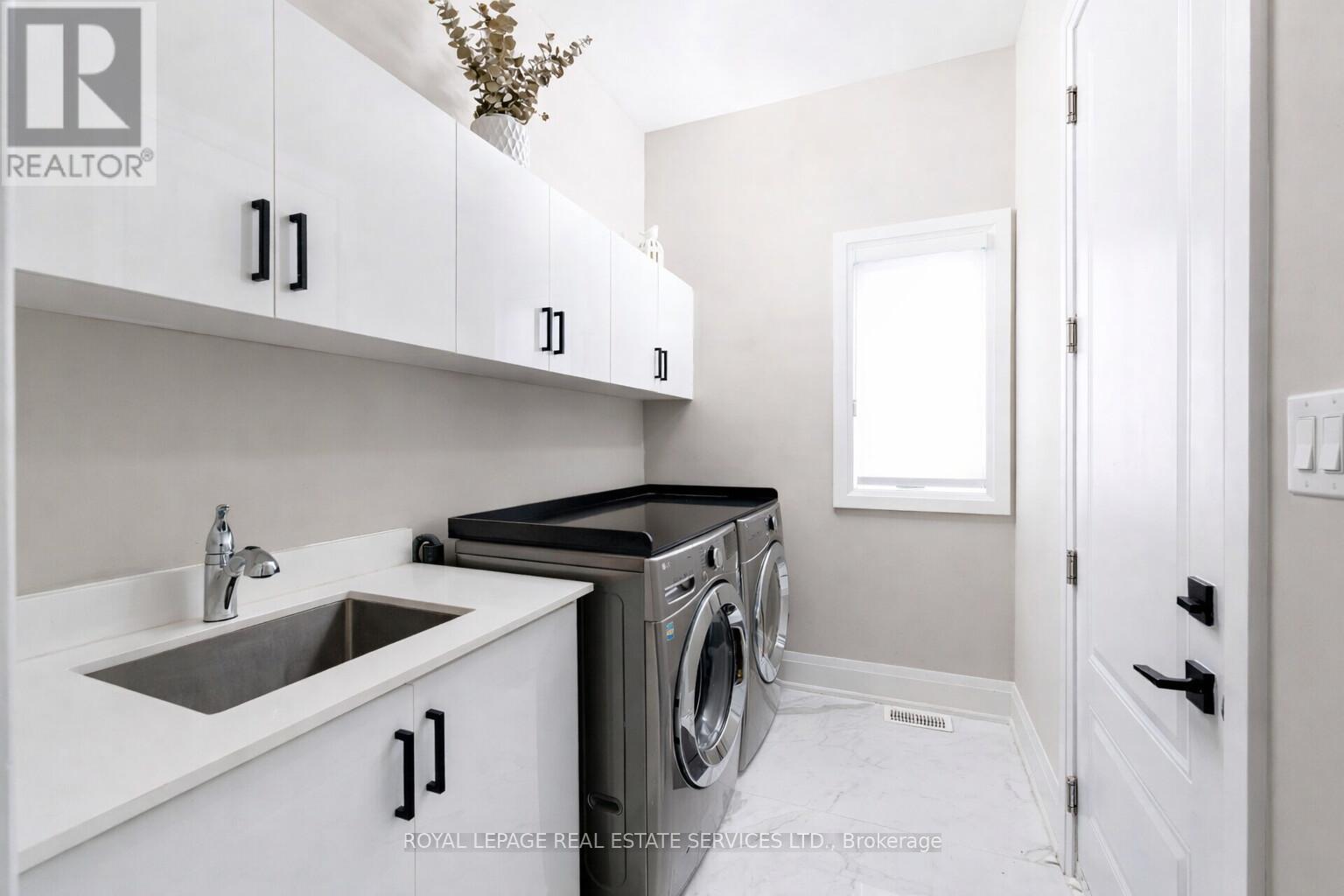 175 Burloak Drive W, Oakville, Ontario  L6L 6E6 - Photo 20 - W12740400