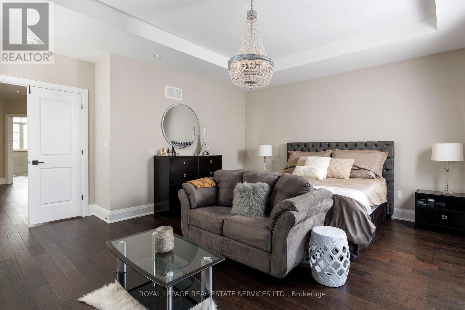 175 Burloak Drive W, Oakville, Ontario  L6L 6E6 - Photo 23 - W12740400