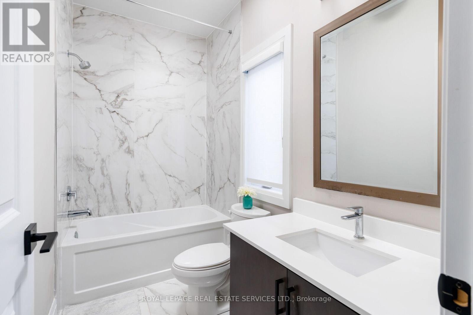 175 Burloak Drive W, Oakville, Ontario  L6L 6E6 - Photo 30 - W12740400