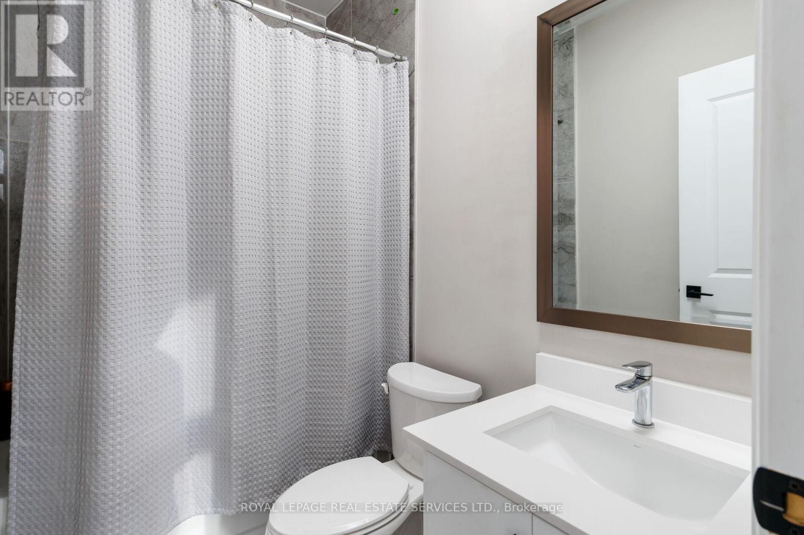 175 Burloak Drive W, Oakville, Ontario  L6L 6E6 - Photo 35 - W12740400