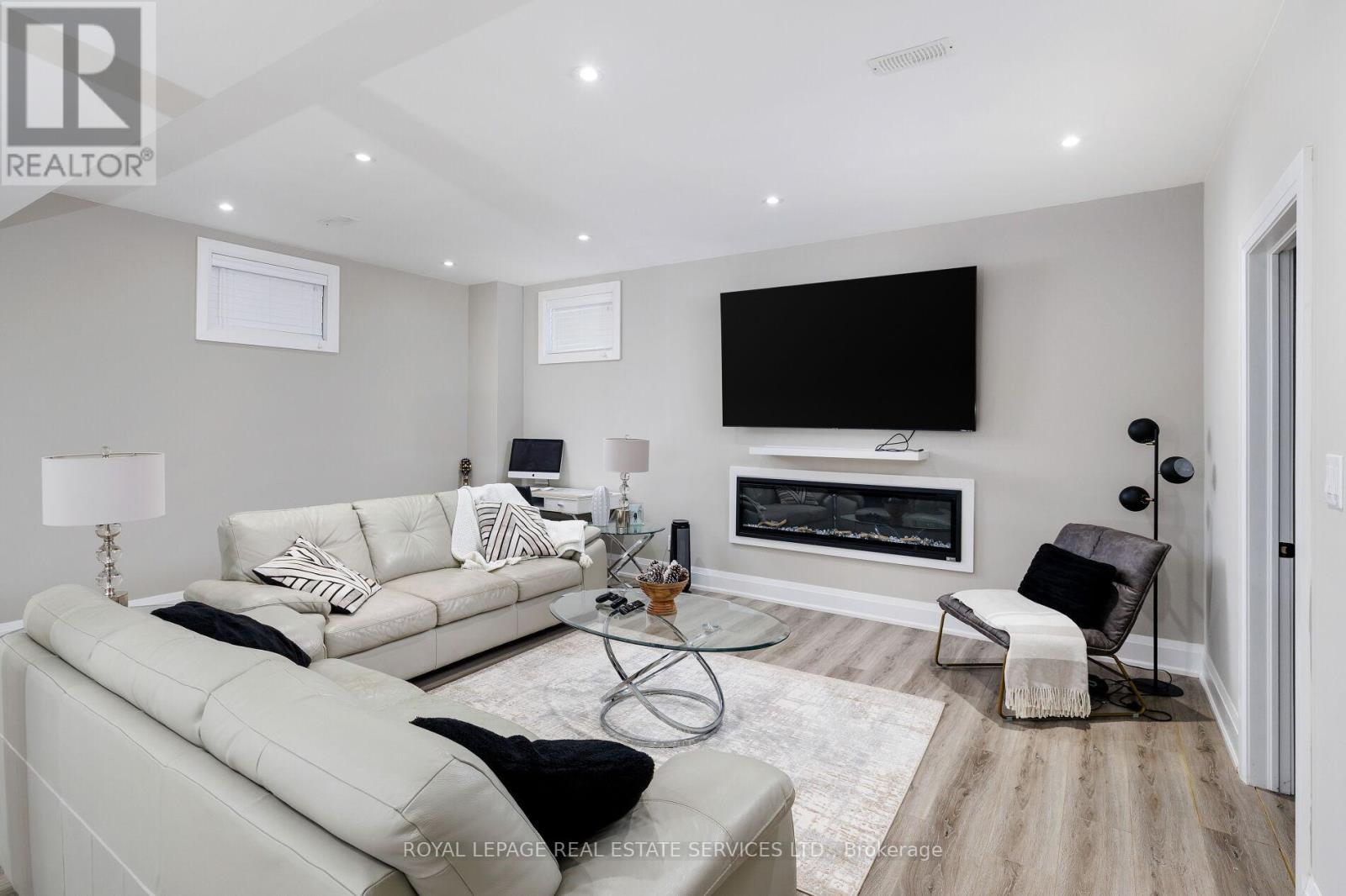 175 Burloak Drive W, Oakville, Ontario  L6L 6E6 - Photo 40 - W12740400