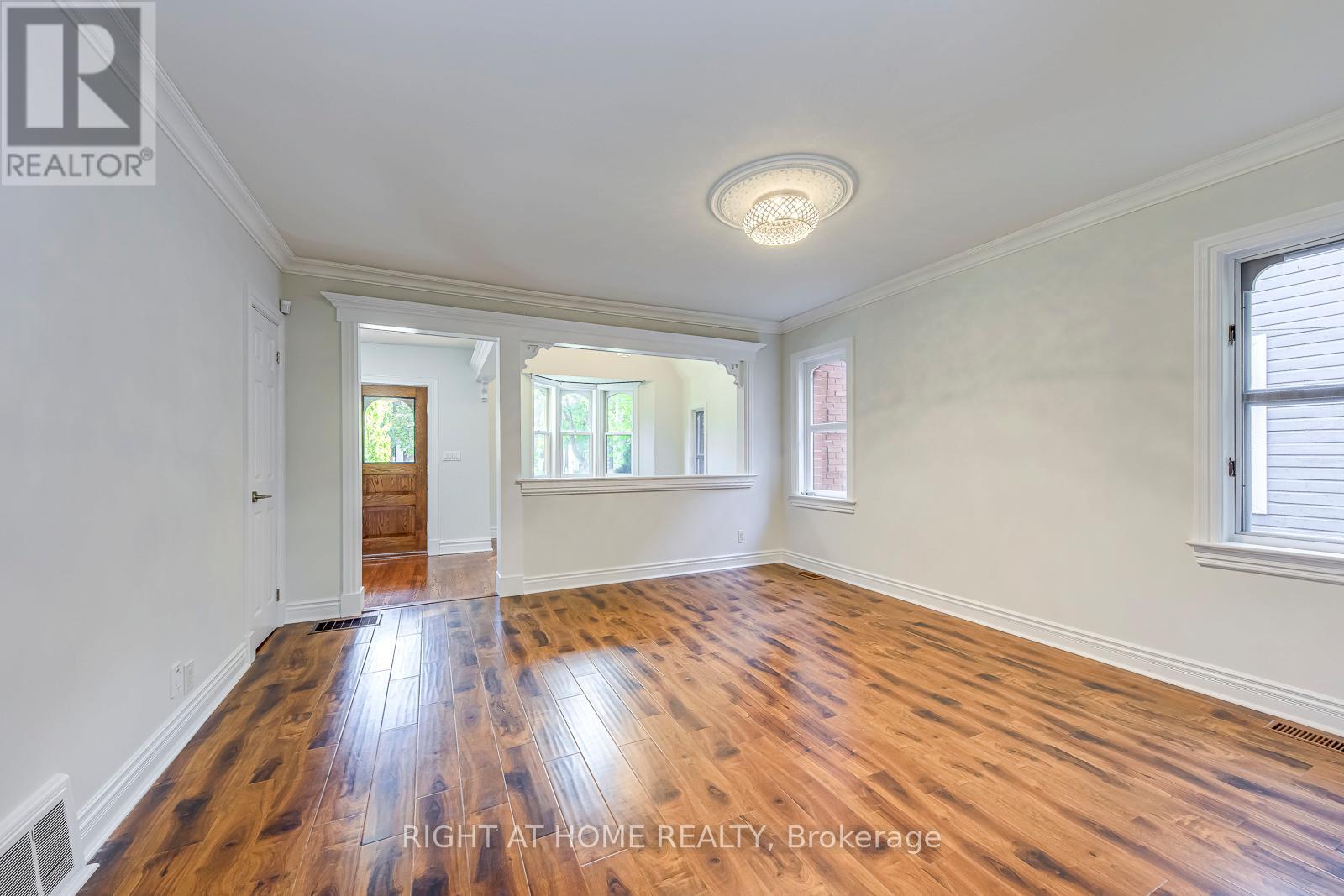 435 Maple Avenue, Oakville, Ontario  L6J 2J2 - Photo 10 - W12740420