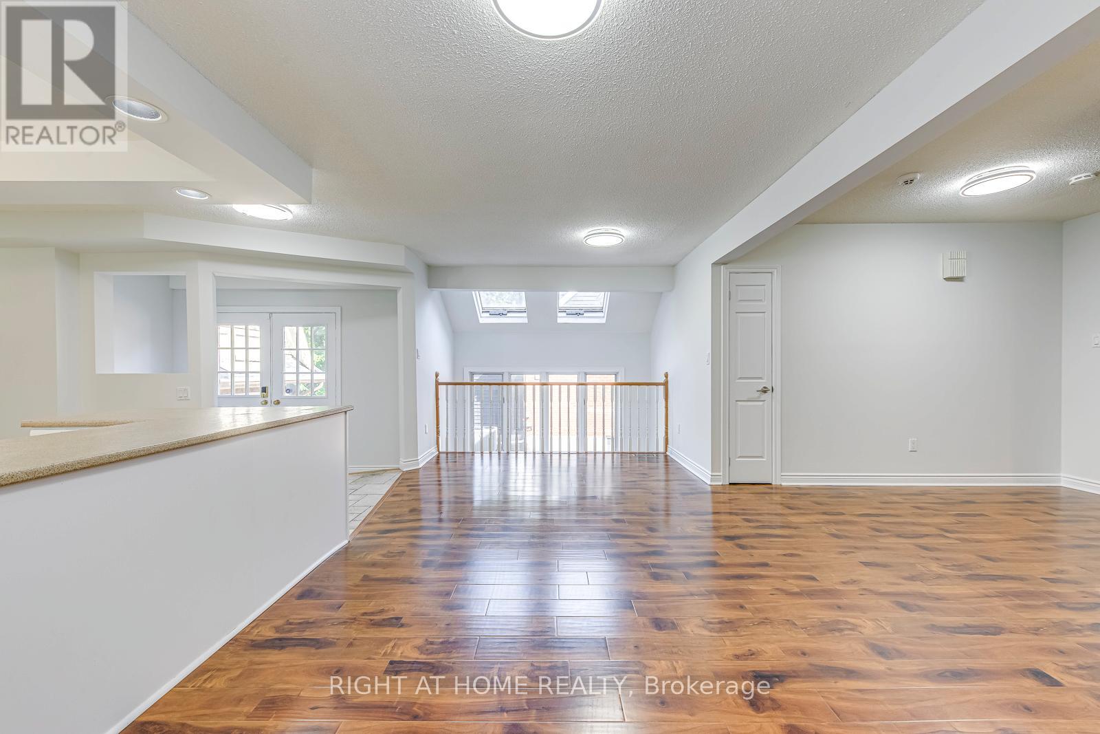 435 Maple Avenue, Oakville, Ontario  L6J 2J2 - Photo 14 - W12740420