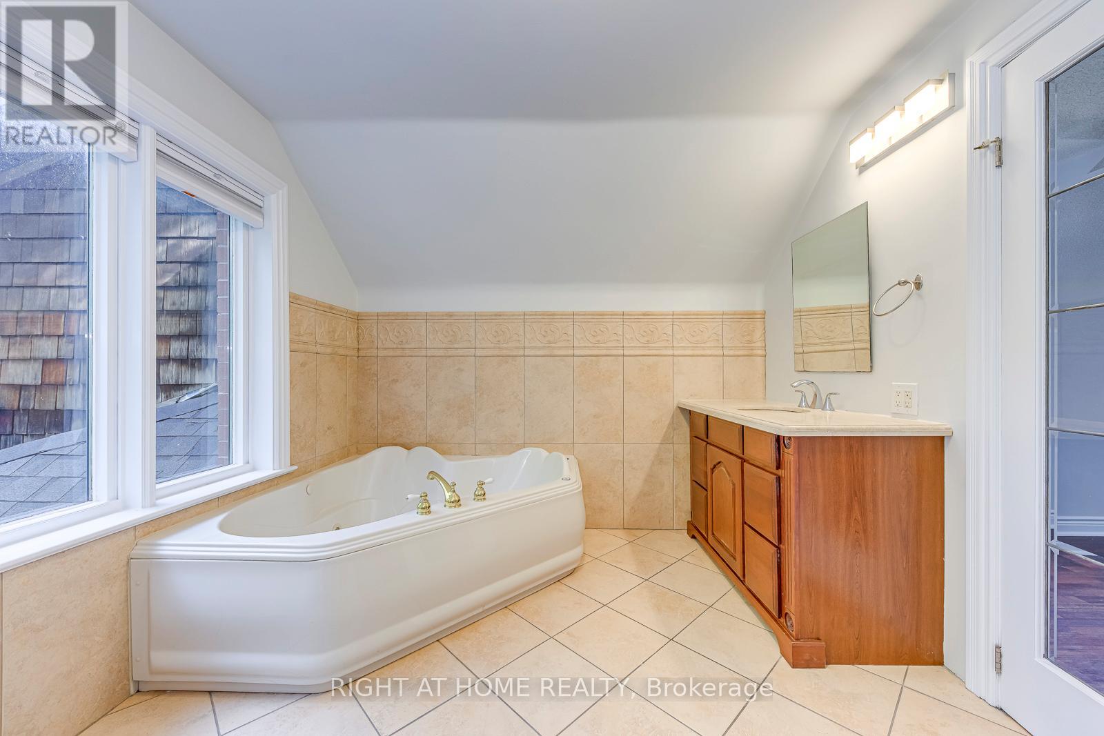 435 Maple Avenue, Oakville, Ontario  L6J 2J2 - Photo 30 - W12740420