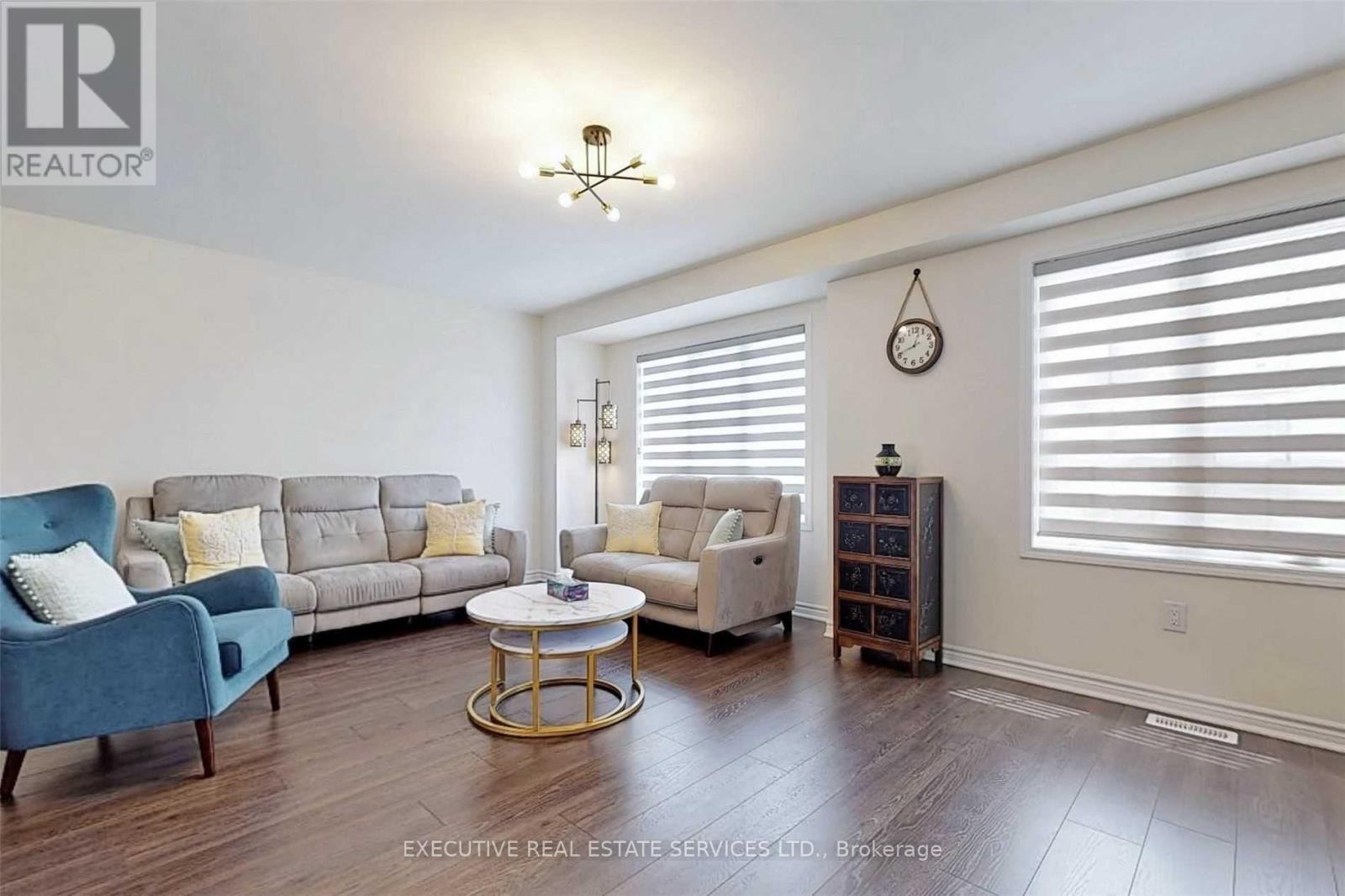 468 Remembrance Road, Brampton (Northwest Brampton), Ontario  L7A 0H1 - Photo 4 - W12740444