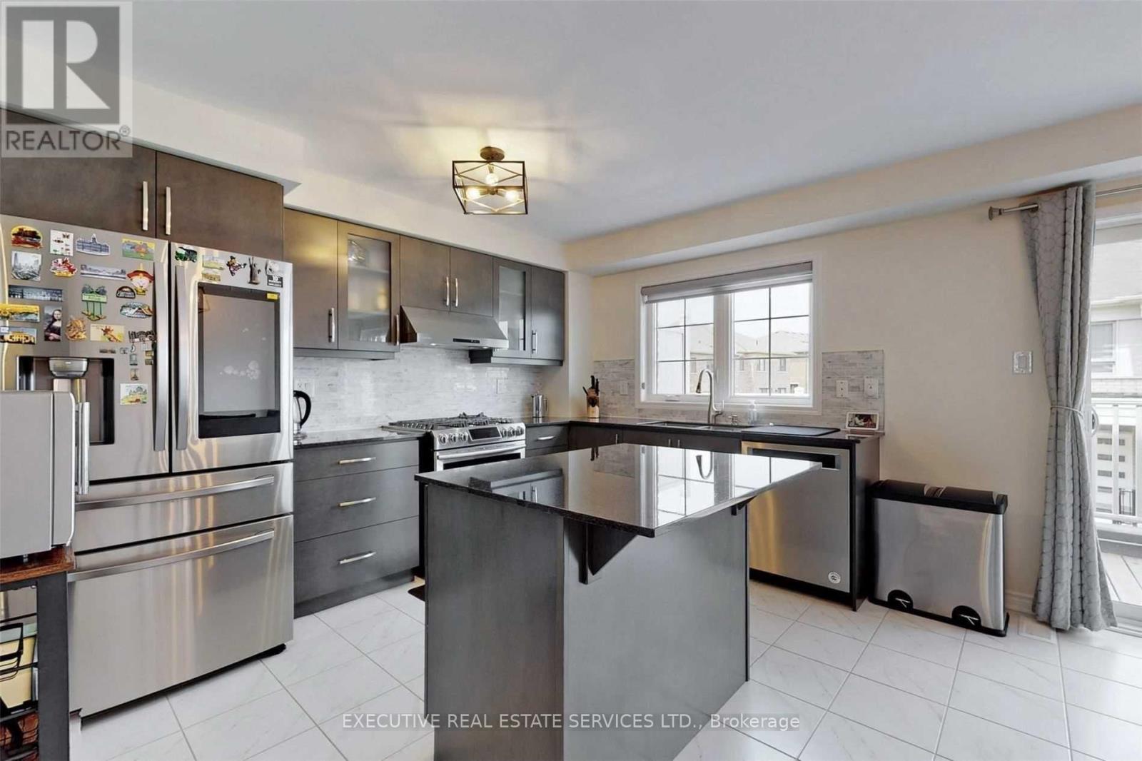 468 Remembrance Road, Brampton (Northwest Brampton), Ontario  L7A 0H1 - Photo 9 - W12740444