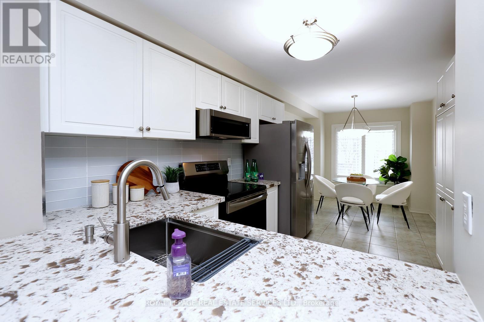 67 - 1575 South Parade Court, Mississauga, Ontario  L5M 6E9 - Photo 8 - W12740446