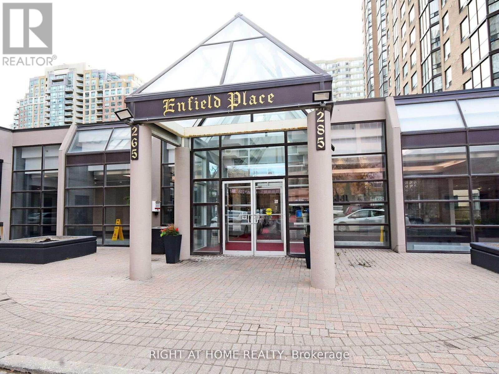 1504 - 265 Enfield Place, Mississauga, Ontario  L5B 3Y7 - Photo 2 - W12740460