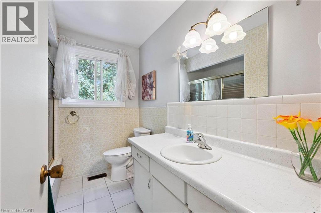 33 Hastings Boulevard, Guelph, Ontario  N1E 4G3 - Photo 9 - 40801751