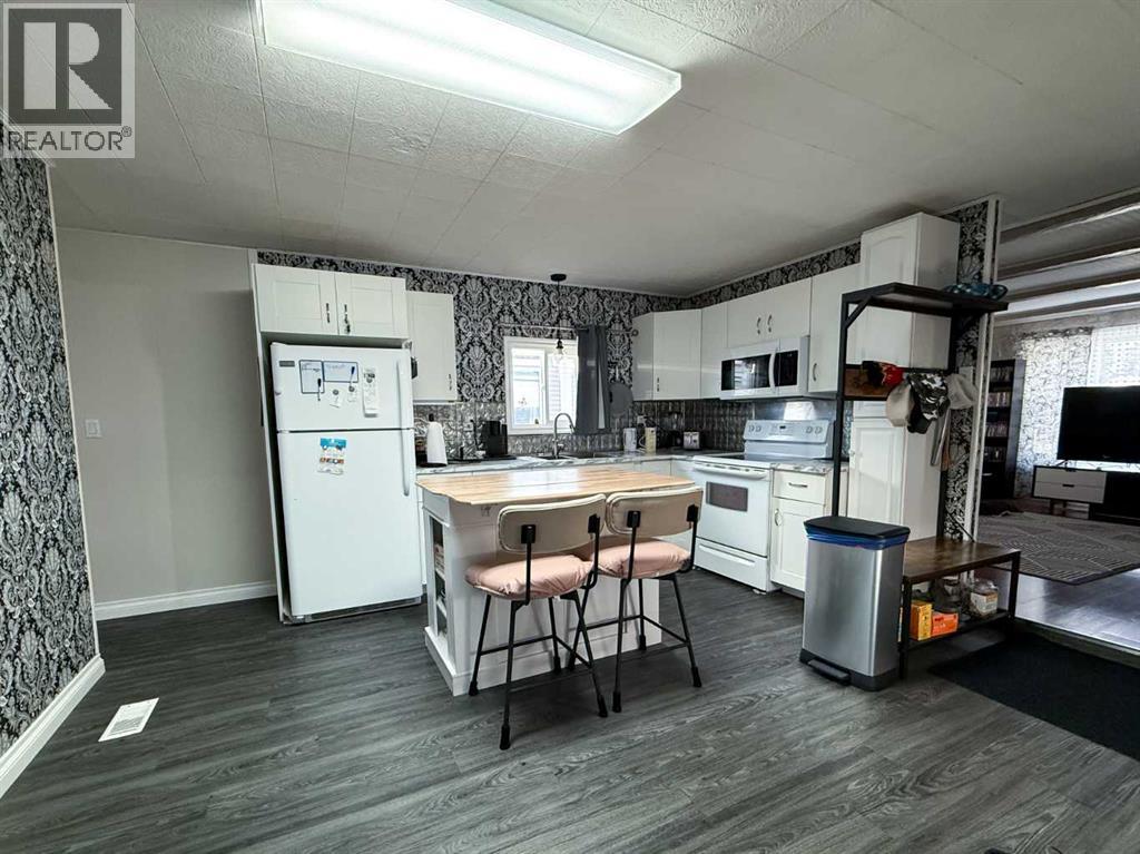 346, 133 Jarvis Street, Hinton, Alberta  T7V 1R9 - Photo 3 - A2268192