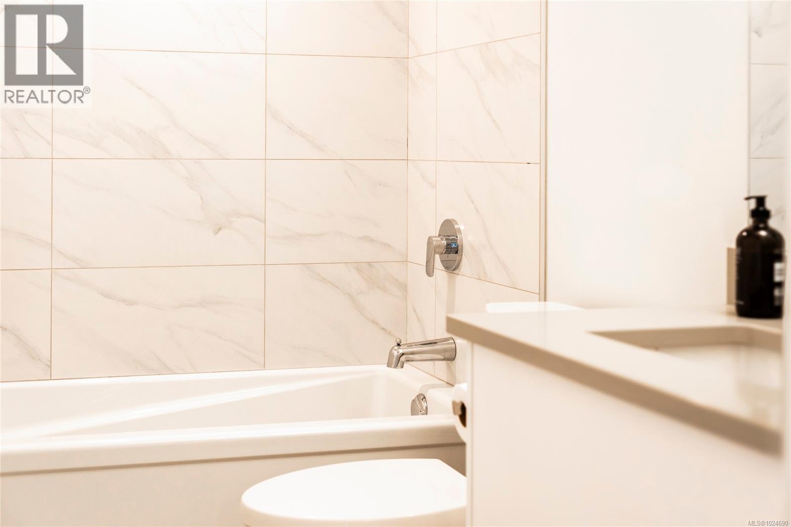 403 45 Haliburton St, Nanaimo, British Columbia  V9R 4V6 - Photo 55 - 1024690