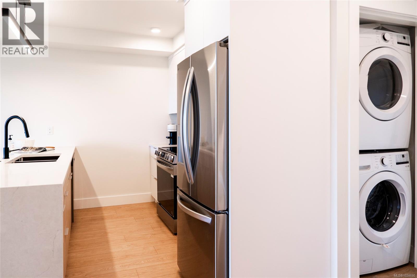 403 45 Haliburton St, Nanaimo, British Columbia  V9R 4V6 - Photo 53 - 1024690