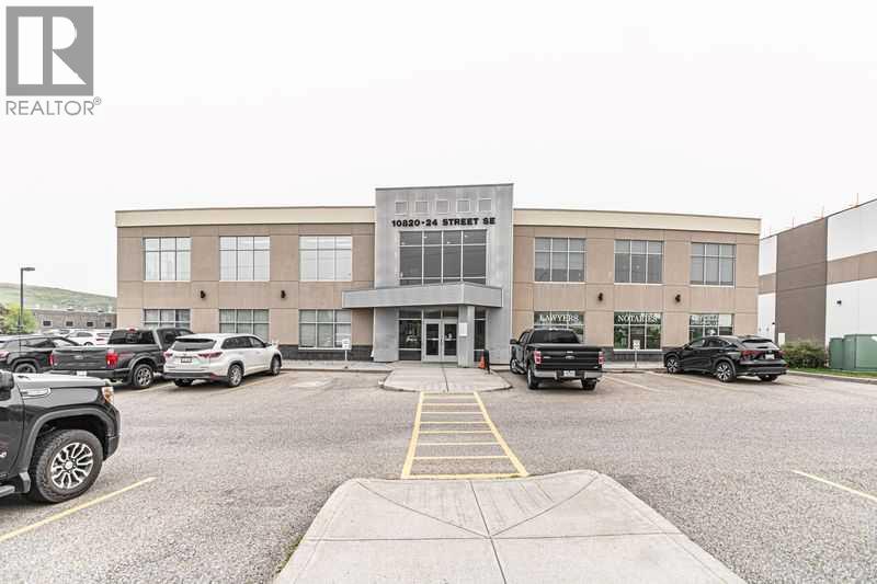102, 10820 24 Street SE, Calgary, Alberta