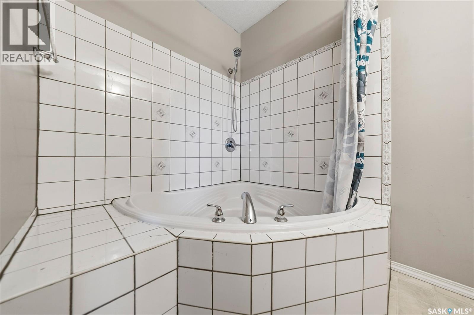 101 2nd Street S, Martensville, Saskatchewan  S0K 2T0 - Photo 18 - SK027631