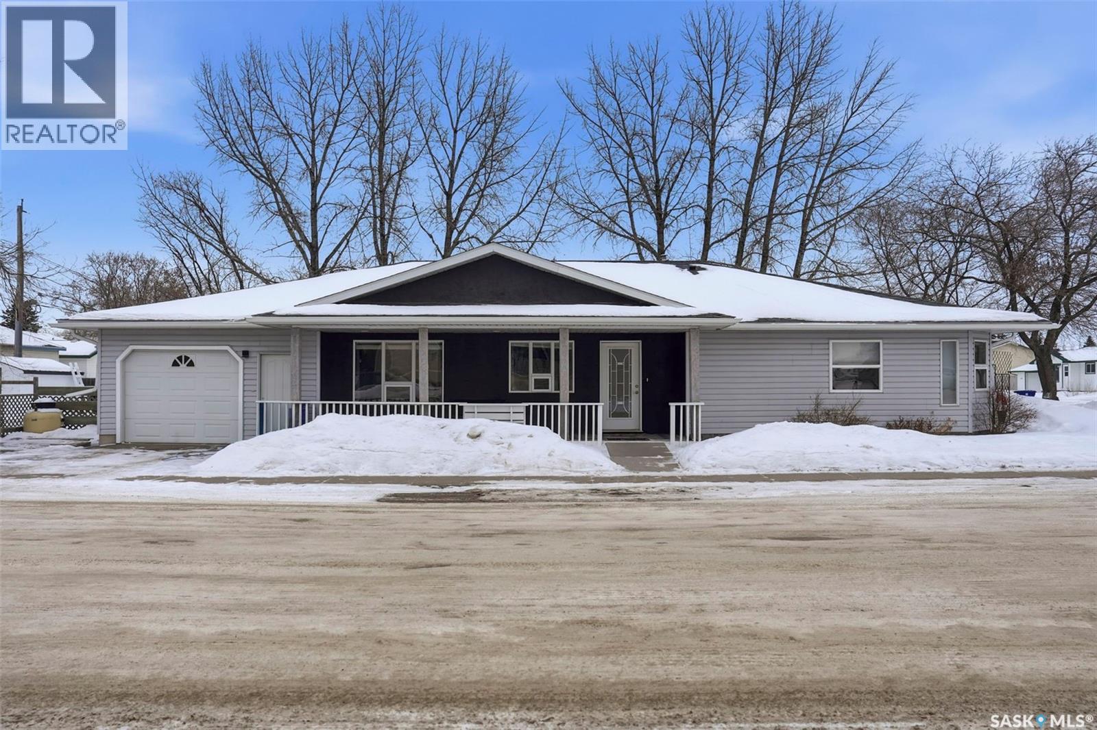 101 2nd Street S, Martensville, Saskatchewan  S0K 2T0 - Photo 2 - SK027631