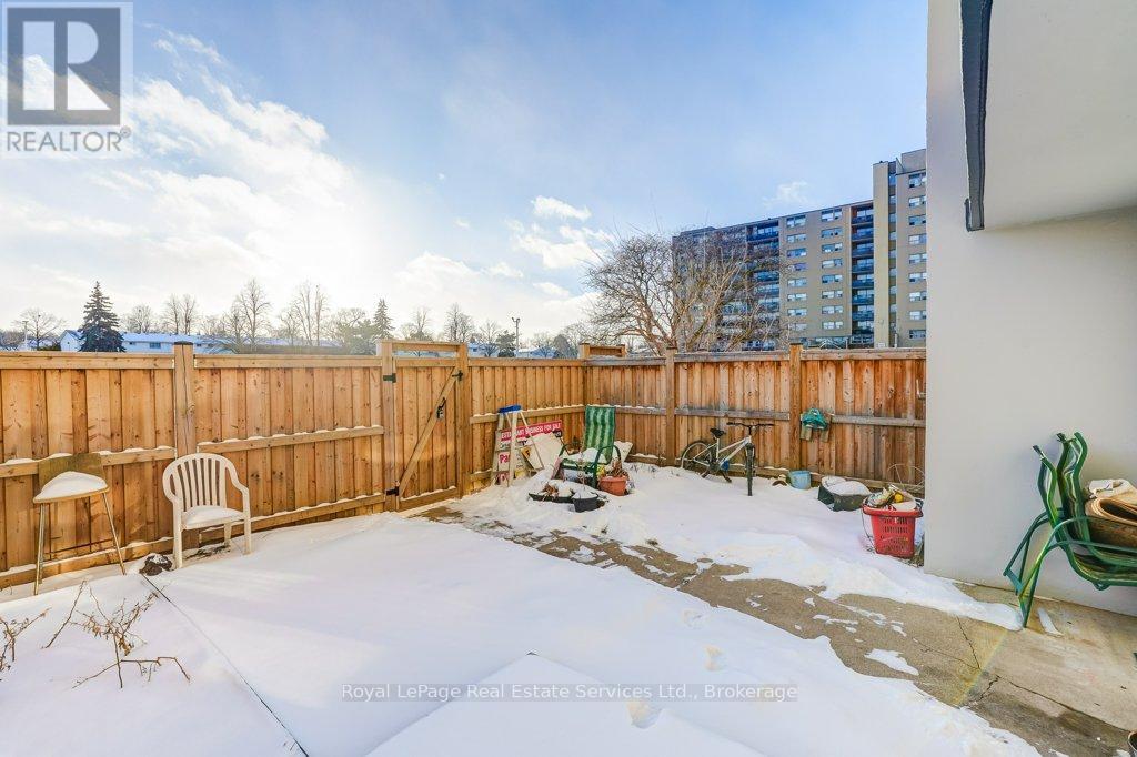 17 - 15 Albright Road, Hamilton, Ontario  L8K 5J2 - Photo 32 - X12740492