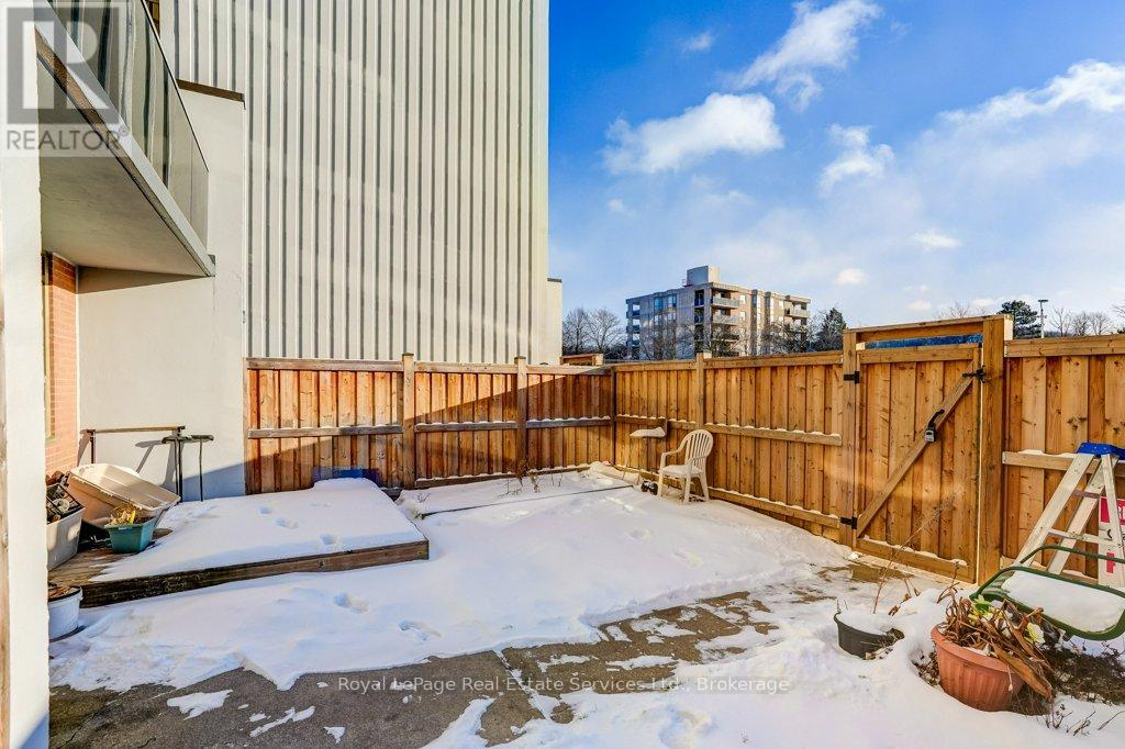 17 - 15 Albright Road, Hamilton, Ontario  L8K 5J2 - Photo 33 - X12740492