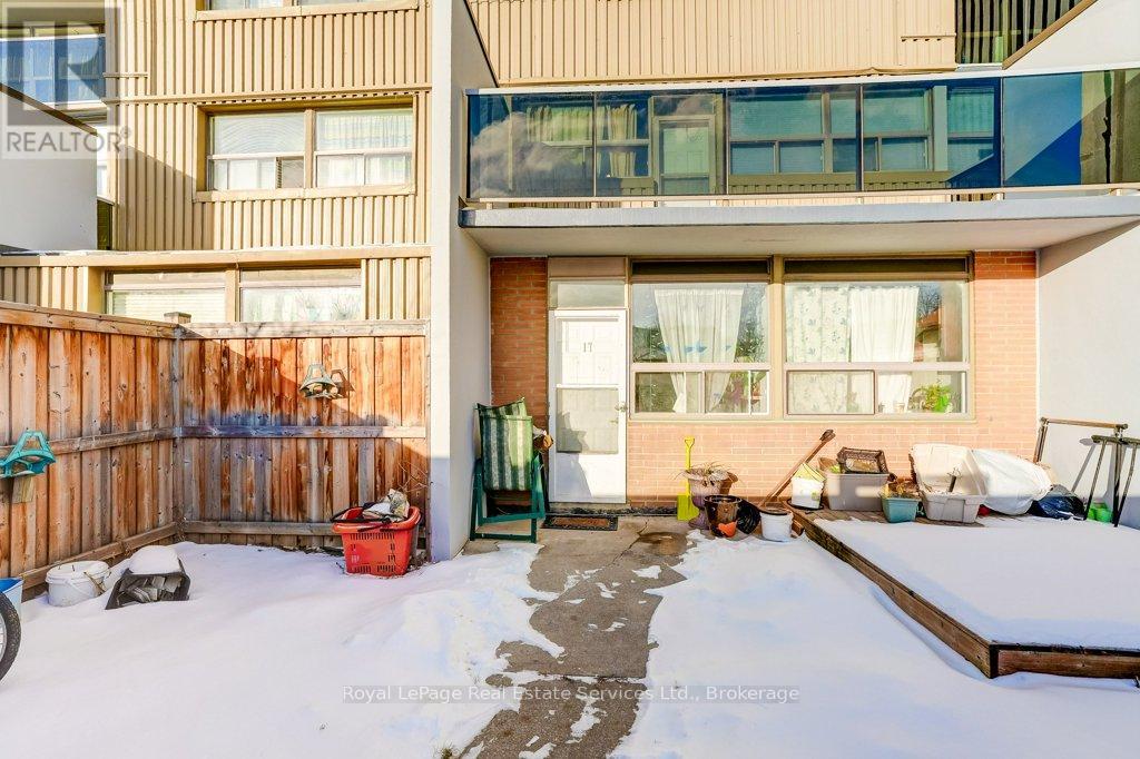 17 - 15 Albright Road, Hamilton, Ontario  L8K 5J2 - Photo 6 - X12740492