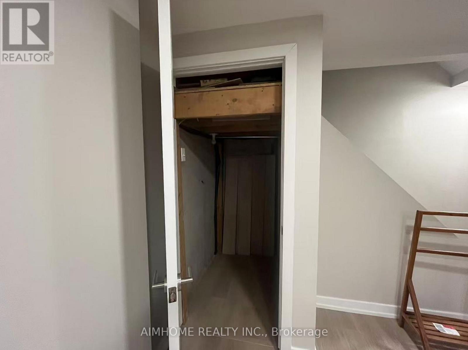 Bsmt - 401 Kittridge Road, Oakville, Ontario  L6H 7K6 - Photo 8 - W12599338