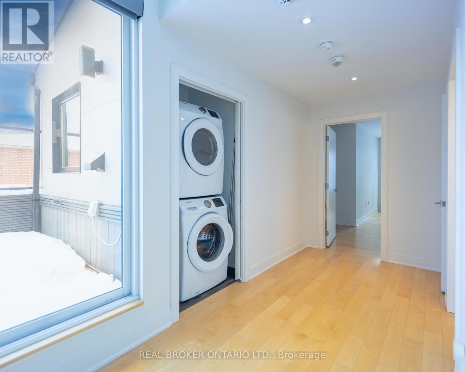 88 South Kingsway Way, Toronto, Ontario M6S 3T3 - Photo 18 - W12677336