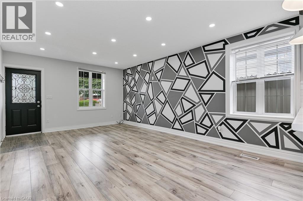 54 Craigmiller Avenue Unit# Upper, Hamilton, Ontario  L8L 3J1 - Photo 4 - 40801586