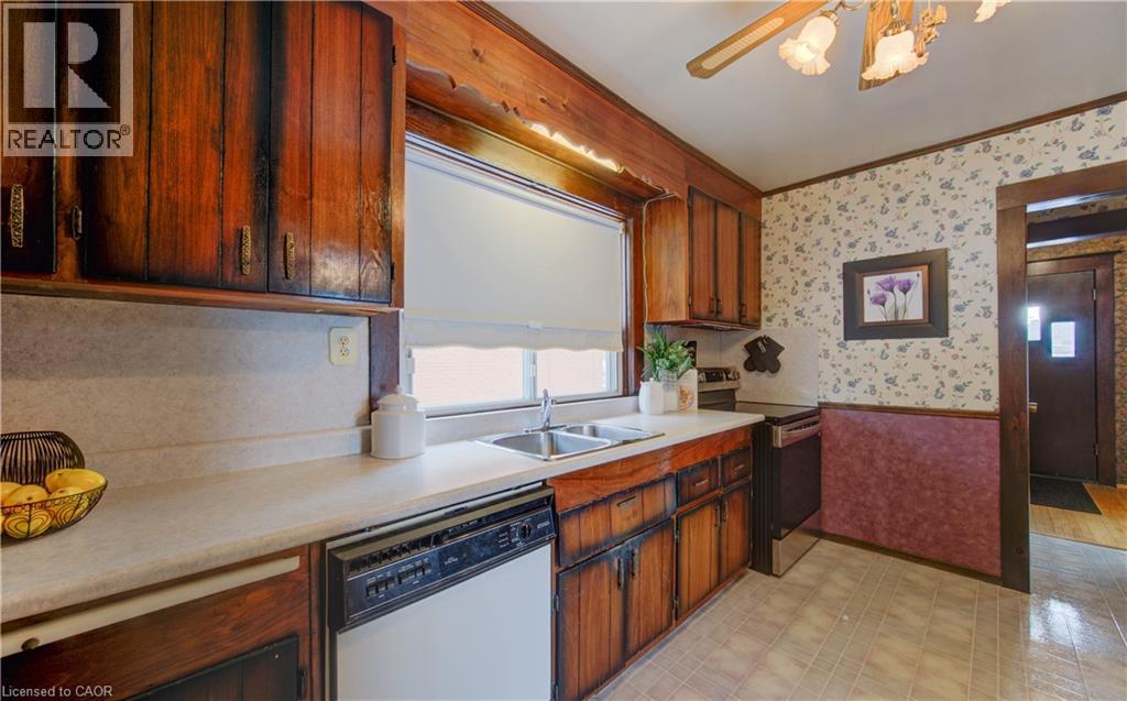 160 Glasgow Street, Kitchener, Ontario  N2G 2G9 - Photo 14 - 40791385