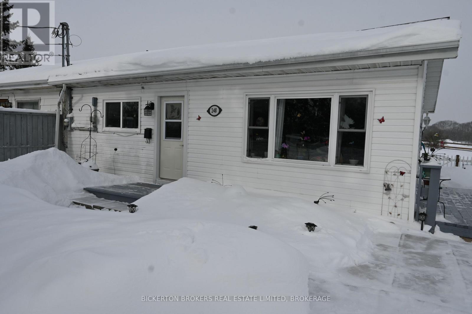 248 Cemetery Road, Gananoque, Ontario K7G 1V7 - Photo 1 - X12740596