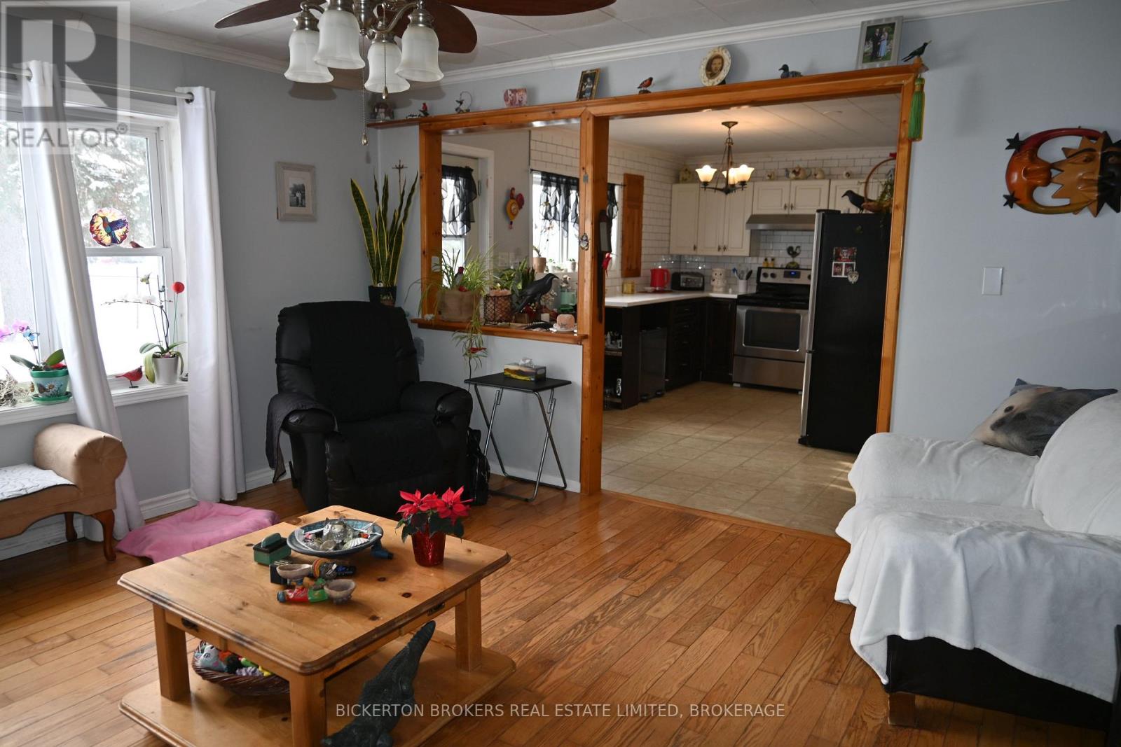 248 Cemetery Road, Gananoque, Ontario K7G 1V7 - Photo 8 - X12740596