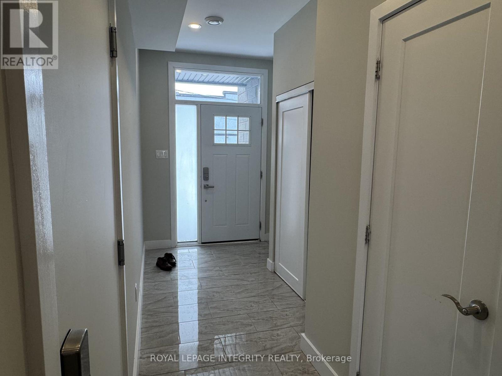 247 Granville Street, Ottawa, Ontario K1L 6Z3 - Photo 2 - X12740550