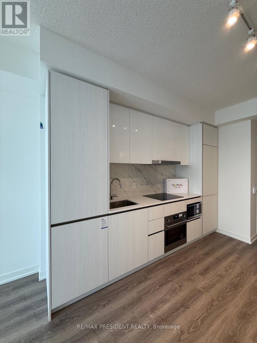 5108 - 8 Interchange Way, Vaughan, Ontario  L4K 0R2 - Photo 4 - N12740076