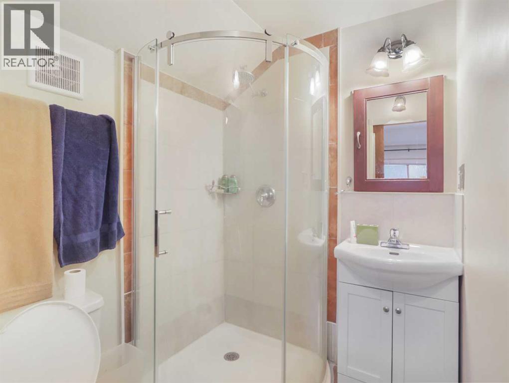 910 Main Street, Canmore, Alberta  T1W 1R6 - Photo 13 - A2274917