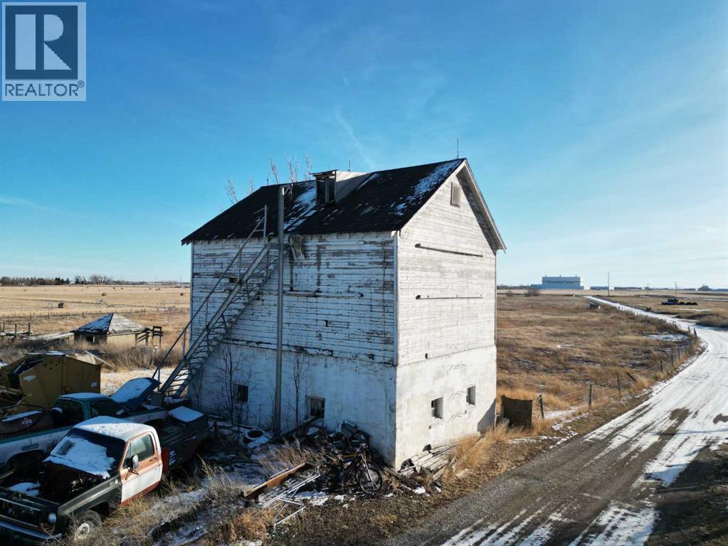 24 213032 Twp Rd. 94, Rural Lethbridge County, Alberta  T1J 5R2 - Photo 20 - A2281485