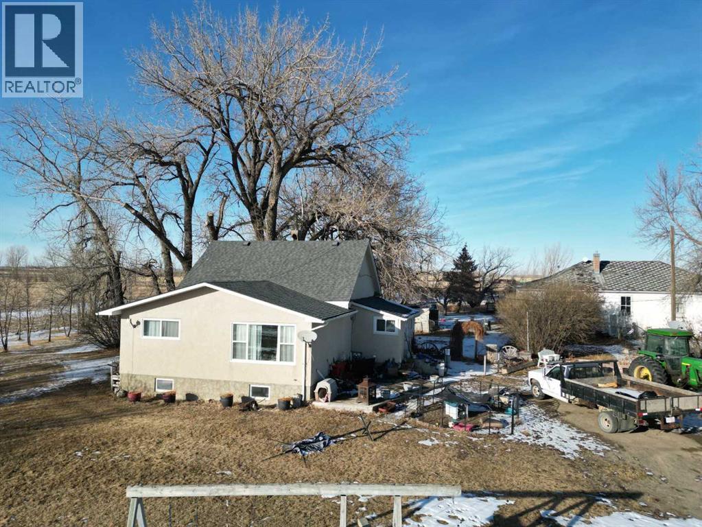 24 213032 Twp Rd. 94, Rural Lethbridge County, Alberta  T1J 5R2 - Photo 15 - A2281485