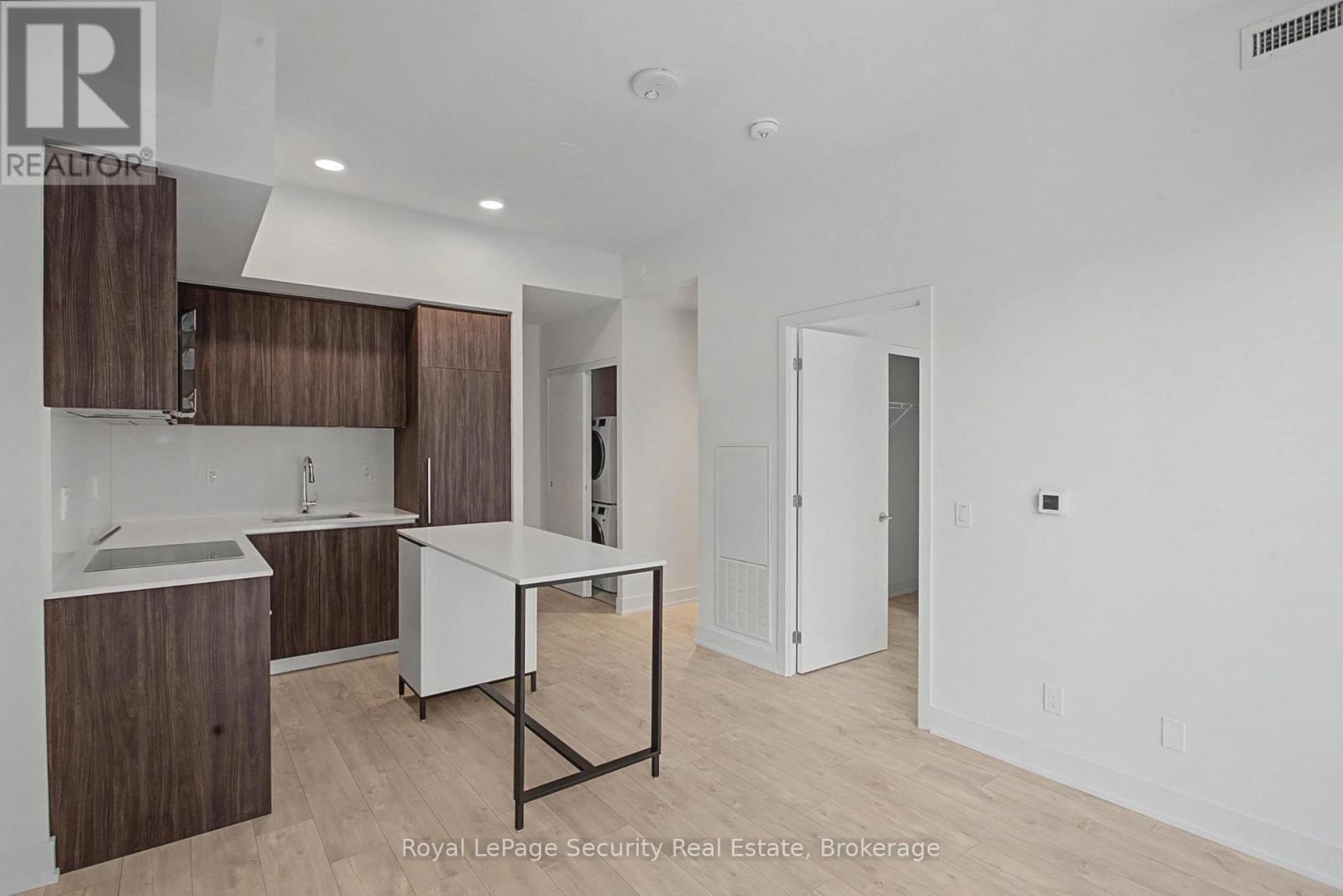 1305 - 8 Cumberland Street, Toronto, Ontario  M4W 0B6 - Photo 11 - C12740570