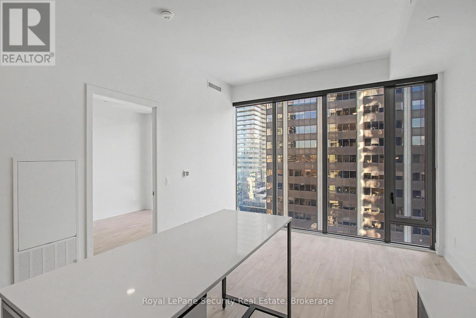 1305 - 8 Cumberland Street, Toronto, Ontario  M4W 0B6 - Photo 13 - C12740570