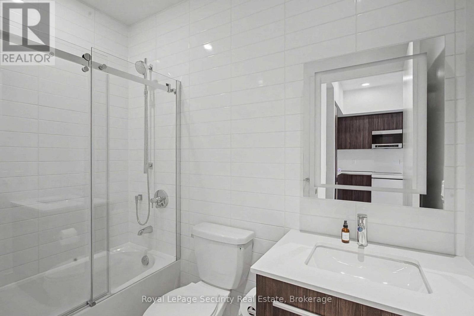 1305 - 8 Cumberland Street, Toronto, Ontario  M4W 0B6 - Photo 19 - C12740570