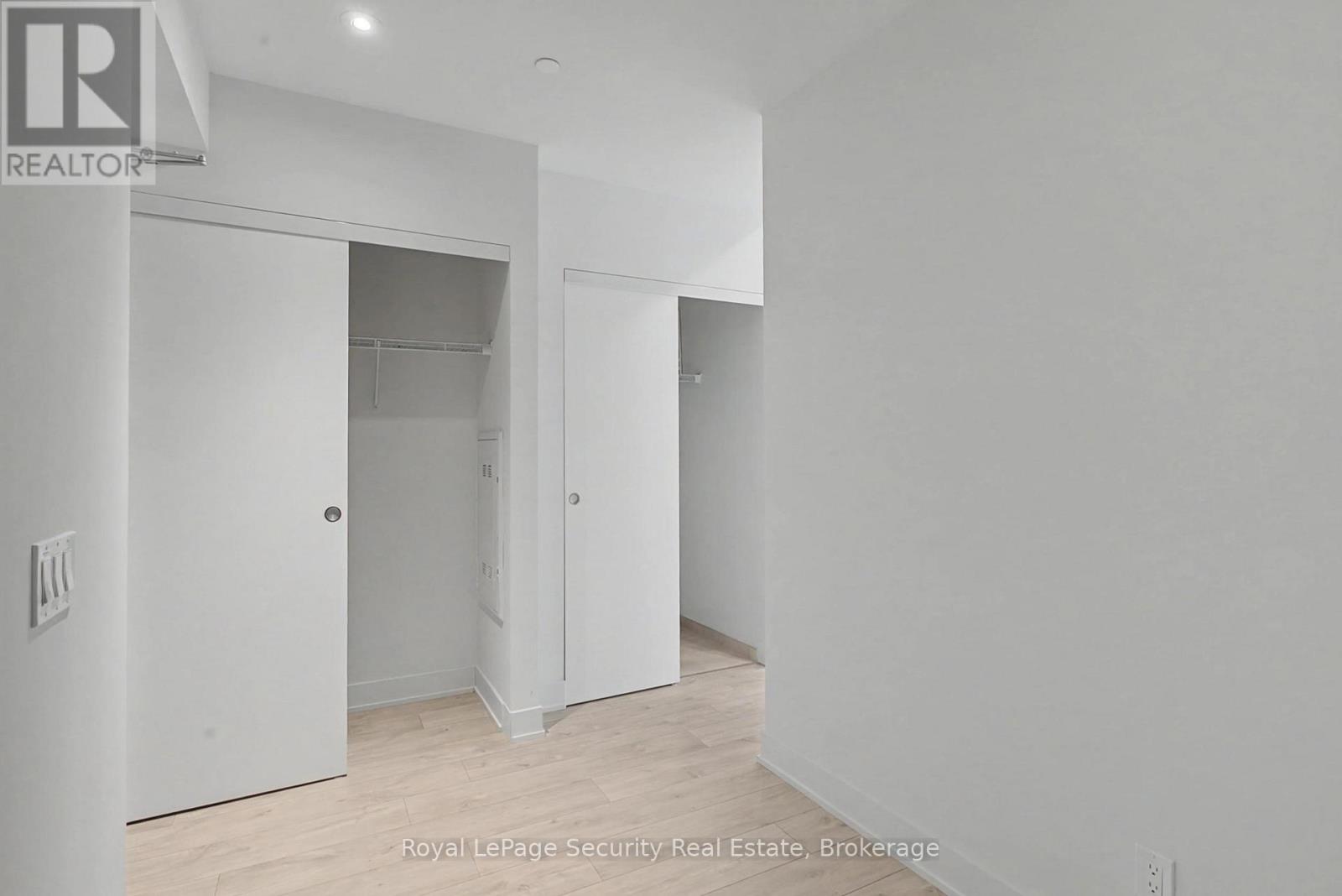 1305 - 8 Cumberland Street, Toronto, Ontario  M4W 0B6 - Photo 7 - C12740570