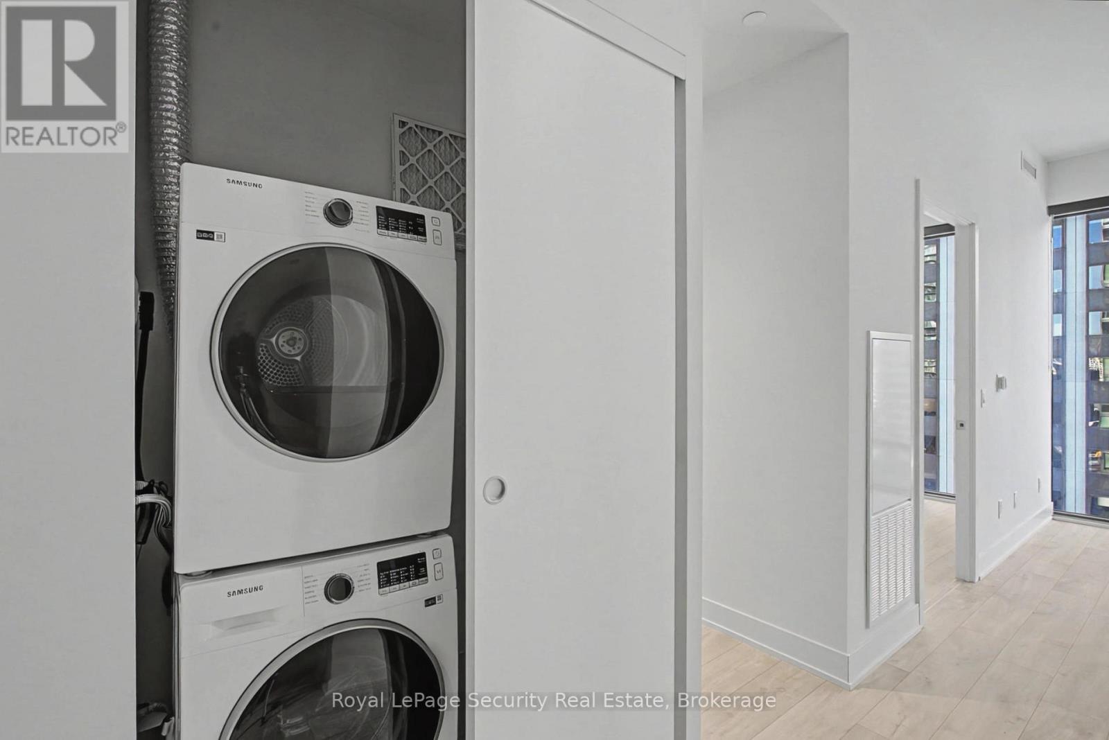 1305 - 8 Cumberland Street, Toronto, Ontario  M4W 0B6 - Photo 9 - C12740570