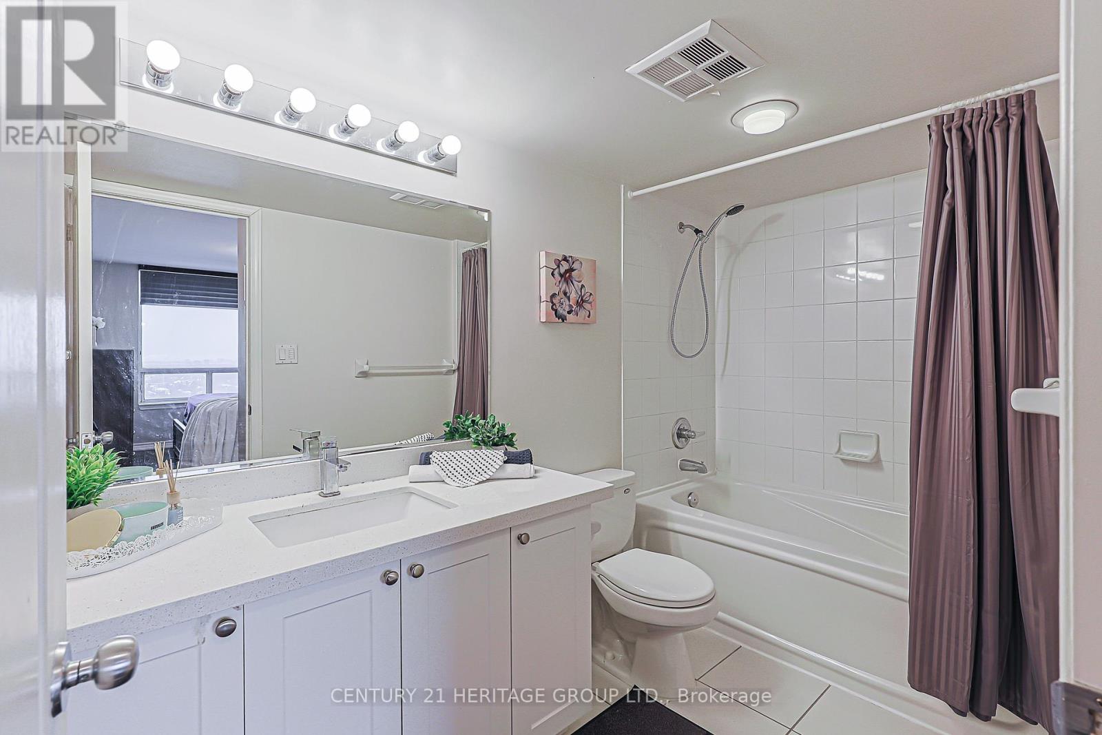 2510 - 1 Rean Drive, Toronto, Ontario  M2K 3C1 - Photo 29 - C12740578