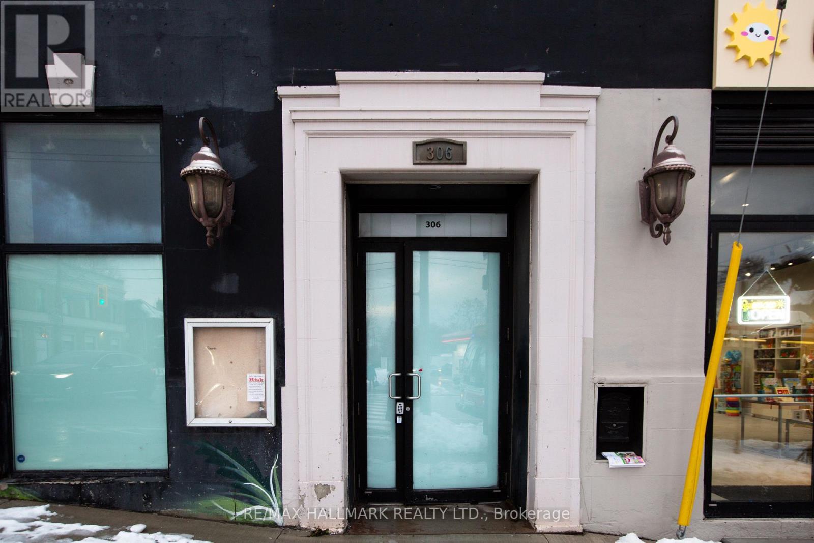 306a Eglinton Avenue W, Toronto, Ontario  M4R 1B2 - Photo 6 - C12740598