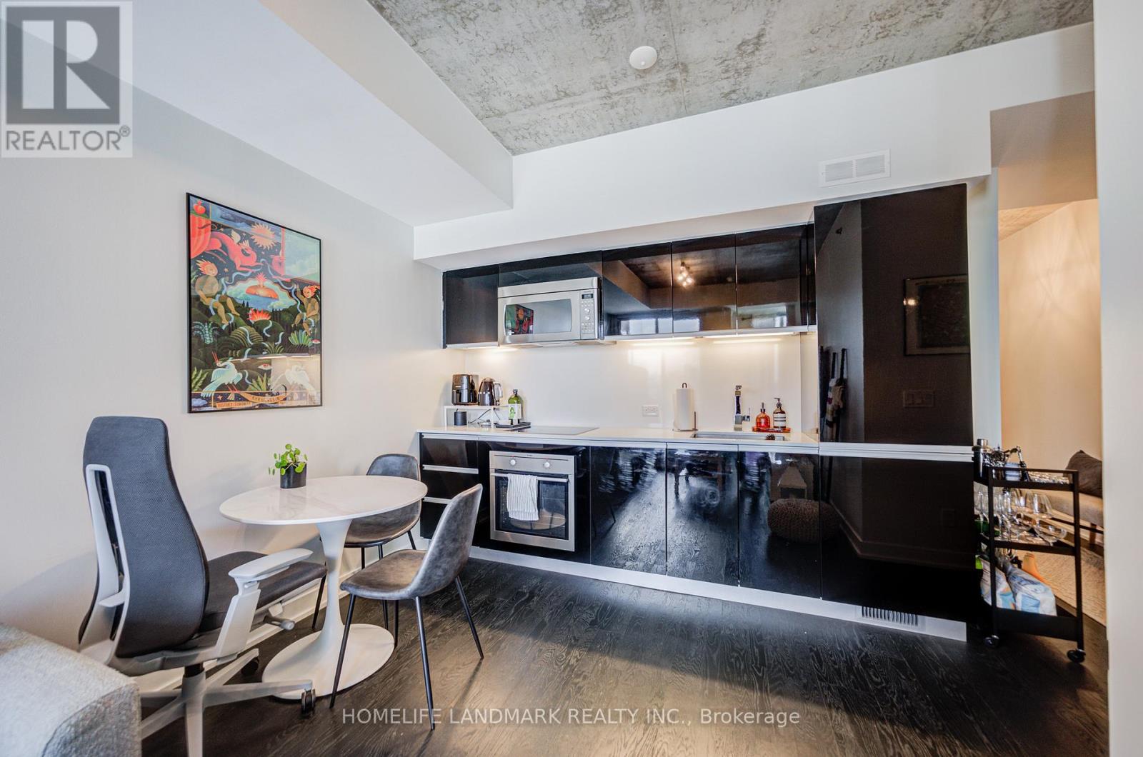 1028 - 20 Minowan Miikan Lane E, Toronto, Ontario  M6J 0E5 - Photo 3 - C12740604