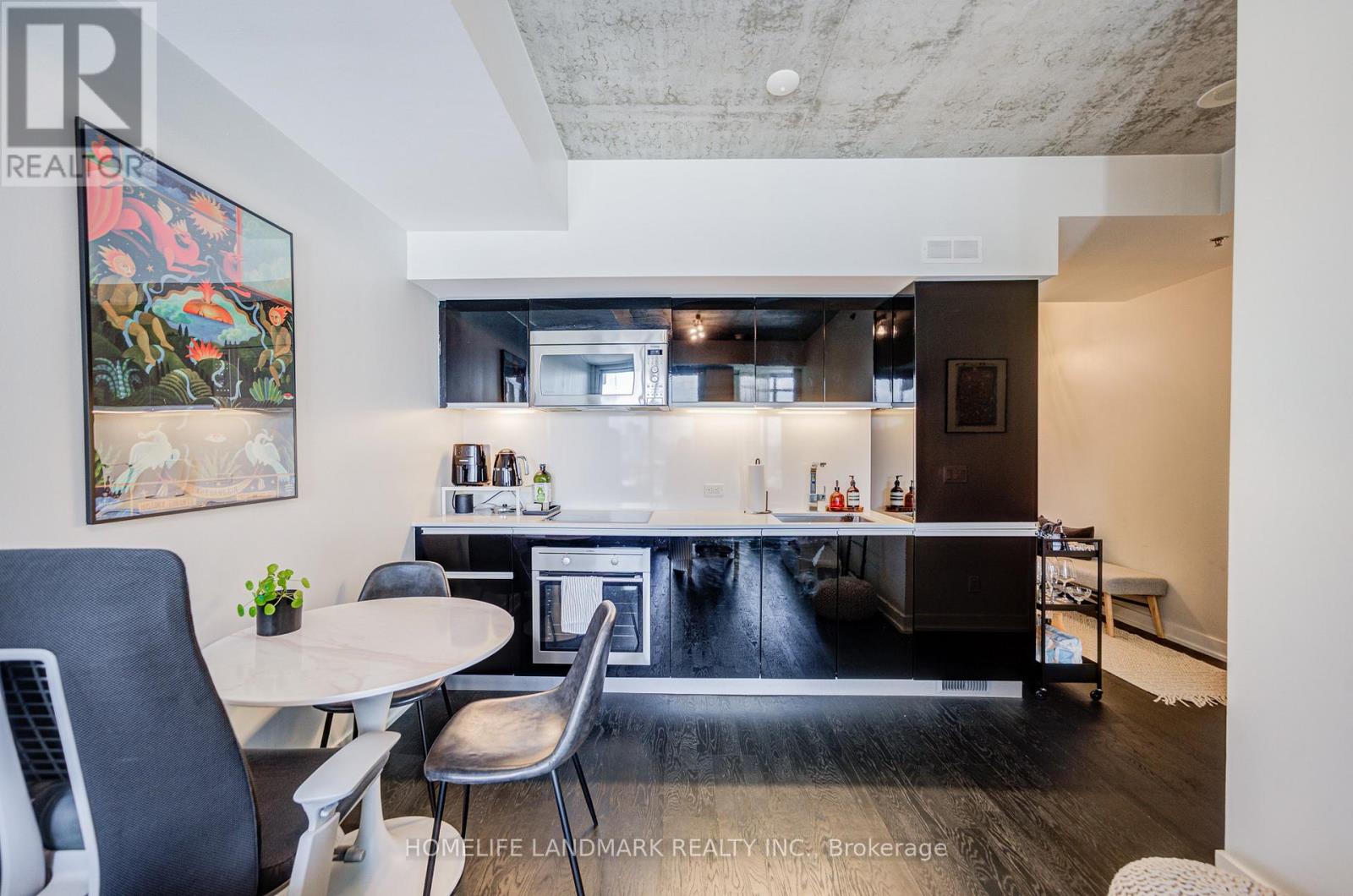 1028 - 20 Minowan Miikan Lane E, Toronto, Ontario  M6J 0E5 - Photo 4 - C12740604